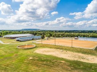 1005 Hood Ct, Granbury, TX 76048