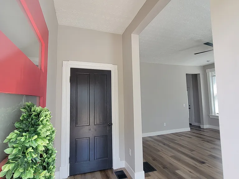 3160 River Rd — Photo 9