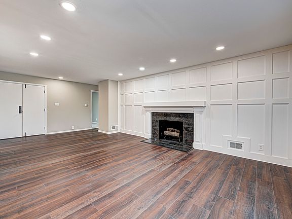 2nd image of 4425 N Emerson Ave