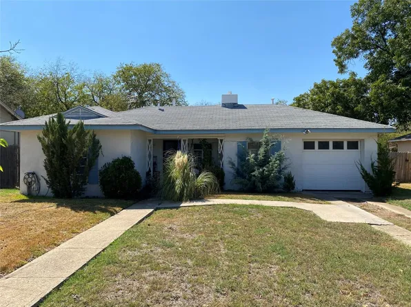 4024 Carolyn Rd, Fort Worth, TX 76109