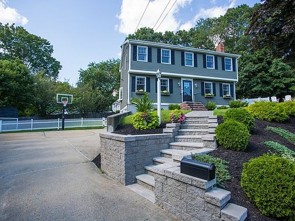 3rd image of 6 Pilgrim Hts