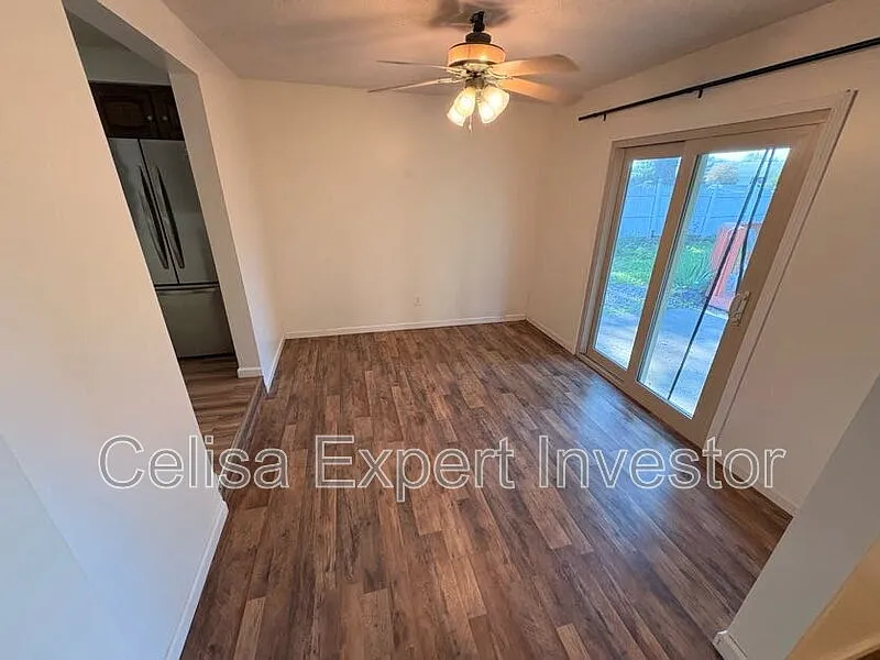 3 bed, 2.0 bath, 1554 sqft, $1,700 — Photo 3