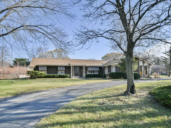 3240 Applegate Ln City Of Brookfield Wi 53005 Zillow