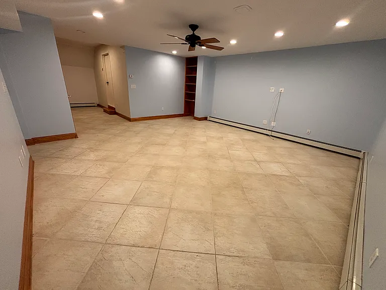 142 Florence St — Photo 4