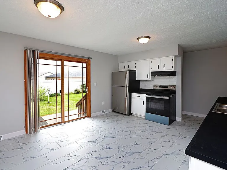 Parkview Dr — Photo 25