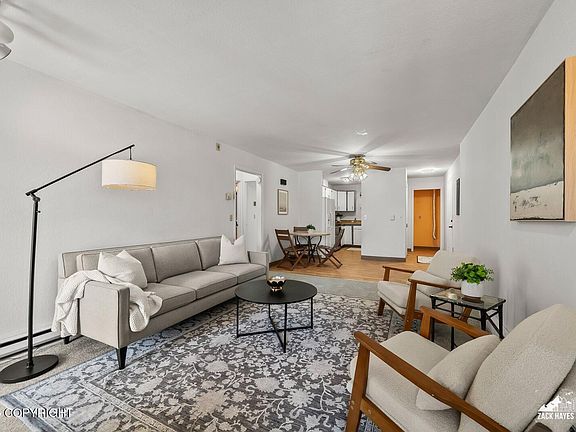 5th image of 8601 Molanary Dr Unit 7