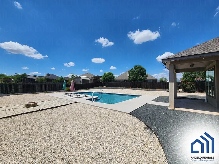 801 Hunters Glen Rd — Photo 4