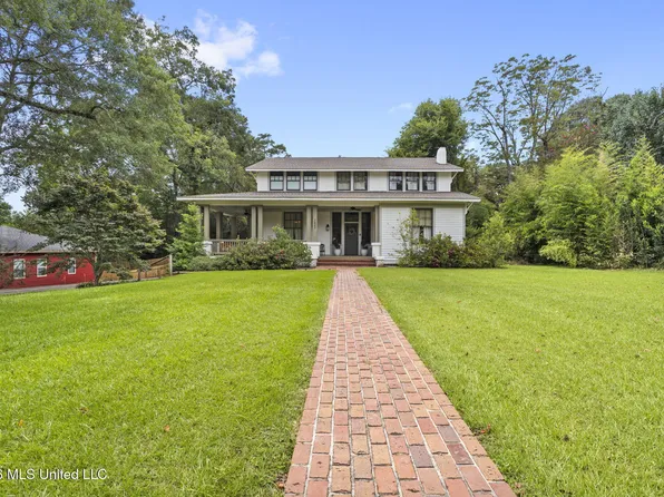 1622 N 5th Ave, Laurel, MS 39440