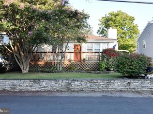 7667 Berry Dr, Pasadena, MD 21122