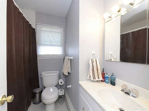 5th image of 63 Lenox Ave
