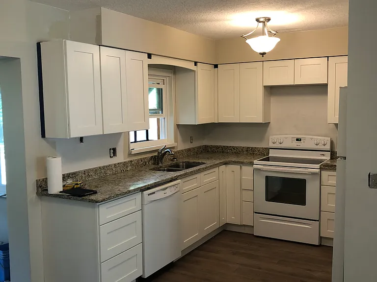 808 Raven Ave — Photo 2