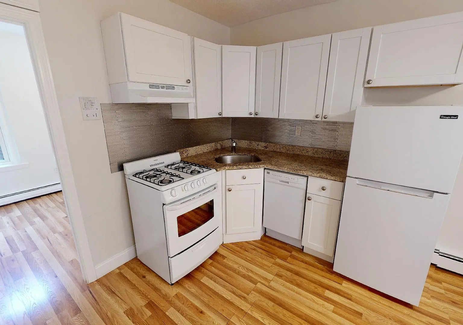 2 bed, 1020 sqft, $3,250 — Photo 2