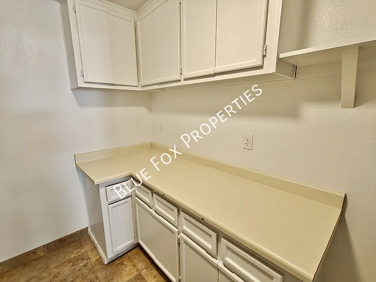 880 E Peppergrass Ln — Photo 9
