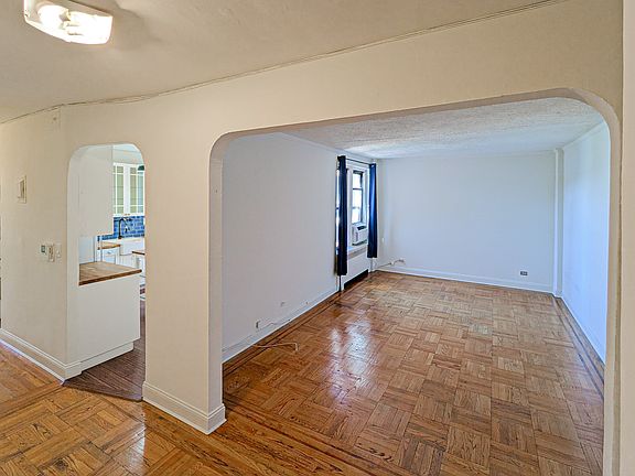 3rd image of 1 W 126th St #6E