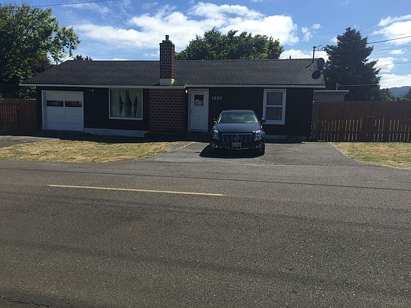 4th image of 1220 NE Mast Ave