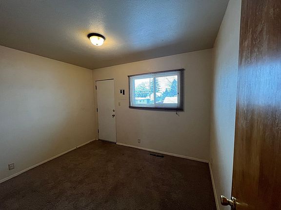 4th image of 1035 Stephens Ave #4