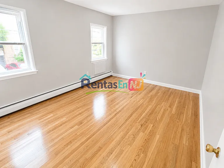 113 Lincoln Ave #7B — Photo 5