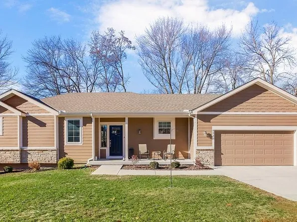 8510 Kansas St, De Soto, KS 66018