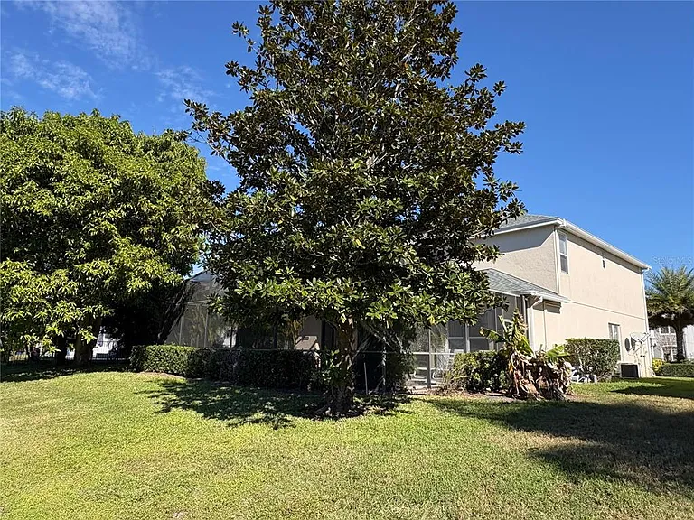 9718 Pineola Dr — Photo 57