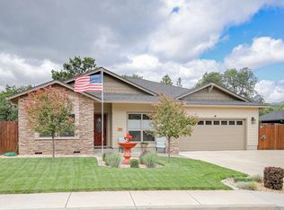 214 White Oak Way, Shady Cove, OR