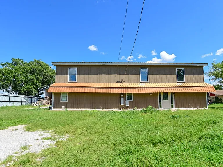 9142 County Road 197 — Photo 18