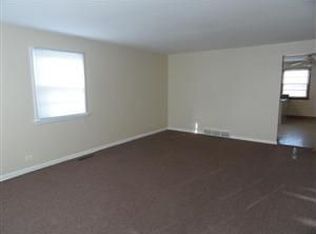 554 Barrett St #2, Elgin, IL 60120