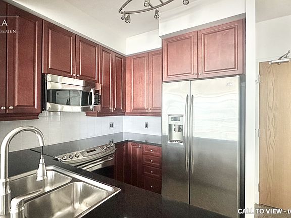 3rd image of 1910 Lake Shore Blvd W Penthouse 9