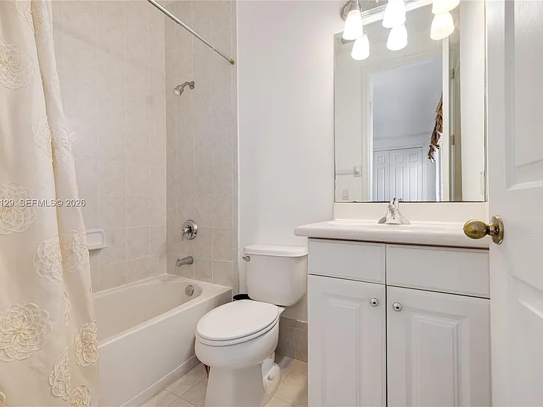 19086 SW 76th Ave — Photo 34