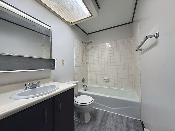 4th image of 403 Sage Hills St #5b71d57f2
