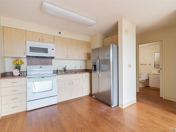 4th image of 94-979 Kauolu Pl APT 410