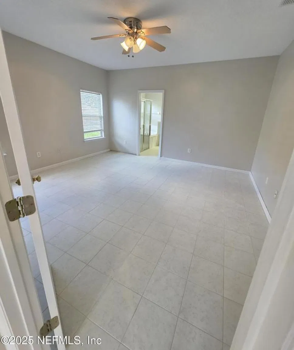 4 bed, 1698 sqft, $1,980 — Photo 2