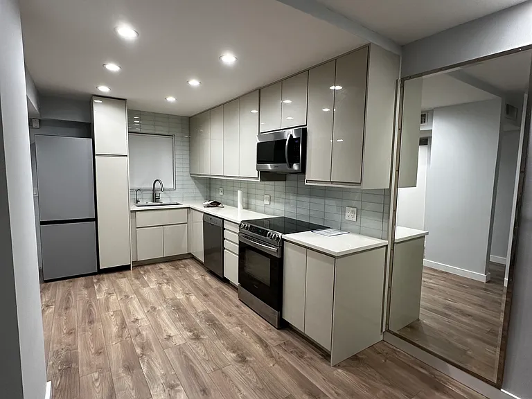 4901 38th Way S #311 — Photo 7