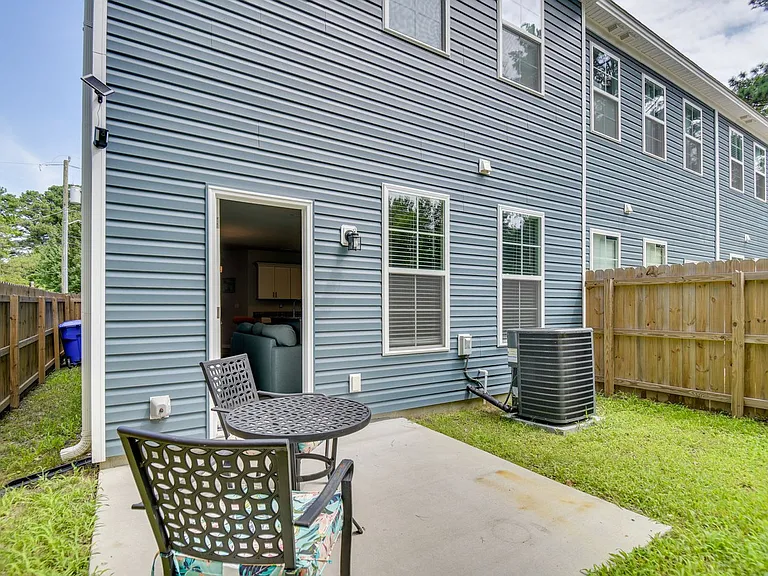 1131 Carver Ave #ID1597119P — Photo 15