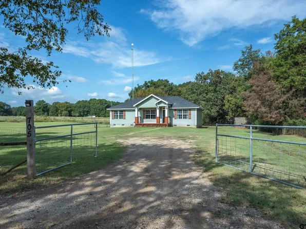 705 Vz County Road 1107, Canton, TX 75103