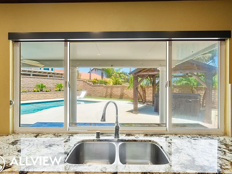 24911 Luton St — Photo 39