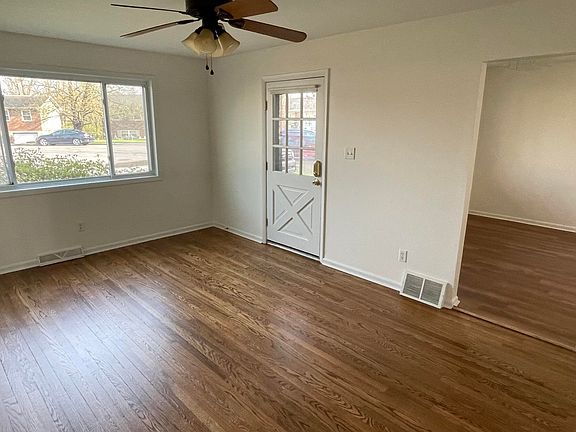 3rd image of 3331 Fir Tree Ln