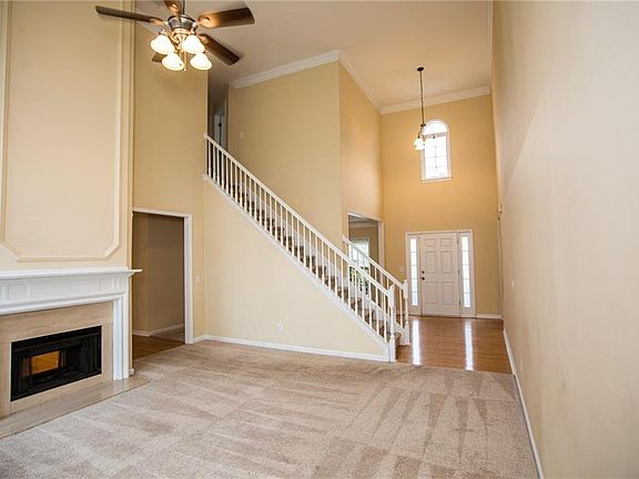 3rd image of 750 Parkside Dr