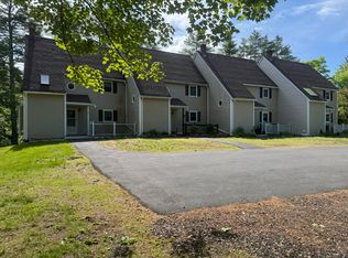 212 Raymond Rd APT 4, Nottingham, NH 03290