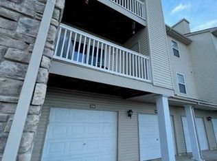 775 Woods Cir APT 101, Eureka, MO 63025