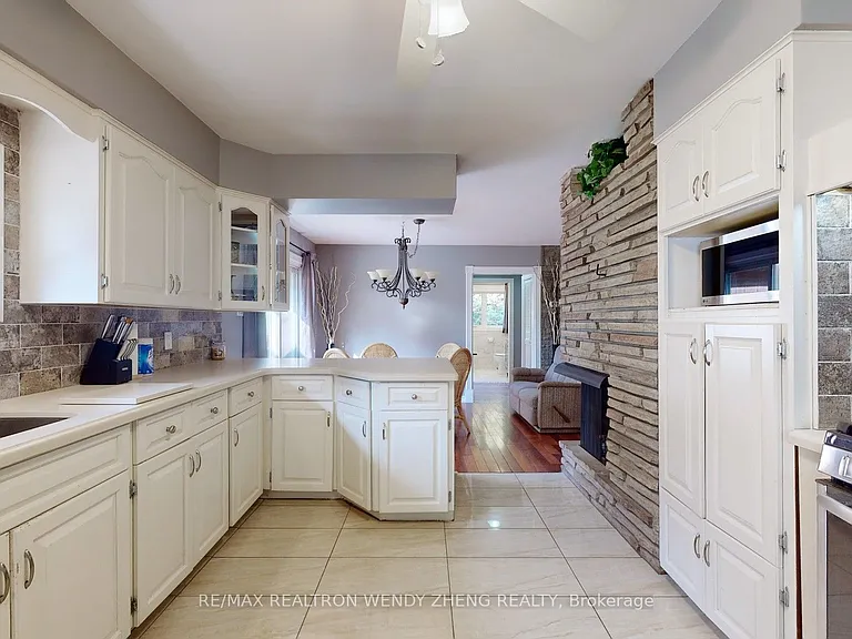 9359 Dickenson Rd W #1 — Photo 6