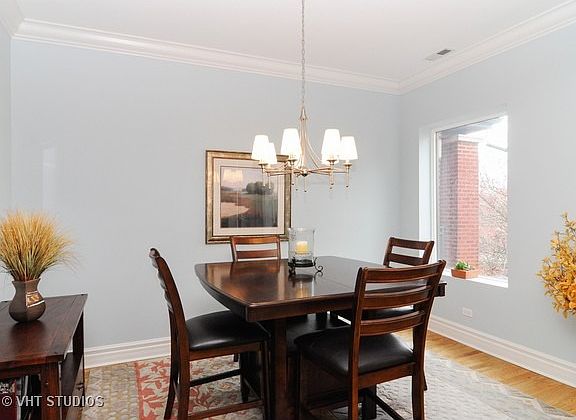 5th image of 1428 W Farragut Ave Unit 3W