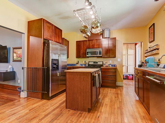 4th image of 1030 Eleanor St