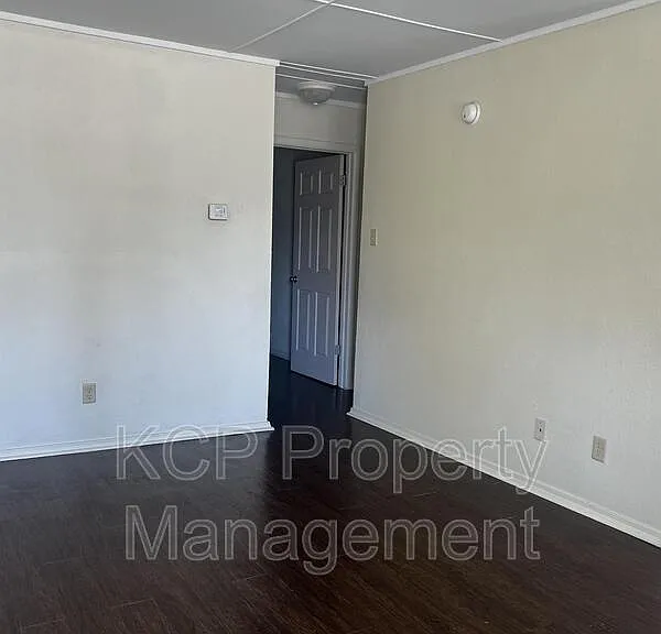 1620 S South St #1 — Photo 5