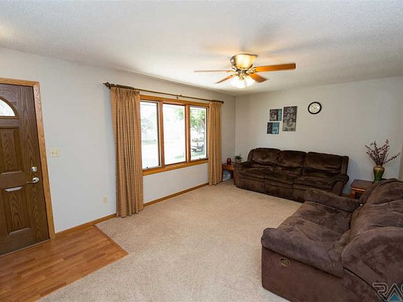 2nd image of 348 N Holiday Ave