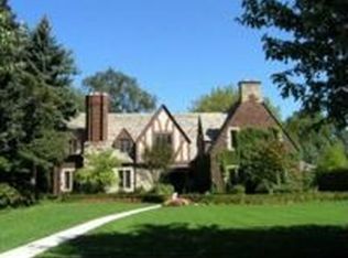 1052 Devonshire Rd, Grosse Pointe, MI 48230