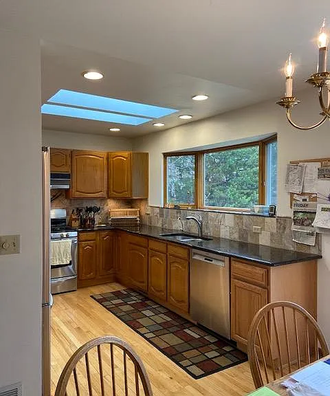 581 W Arrowhead St — Photo 11