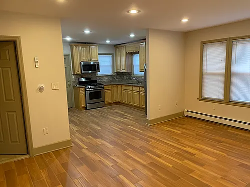 127 Winslow Pl Photo 1
