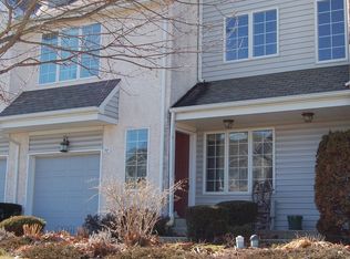 77 Buttonwood Dr, Exton, PA 19341