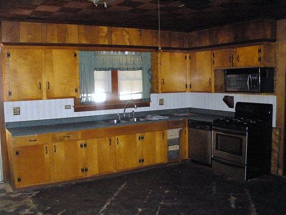 2nd image of 307 Palm Ave