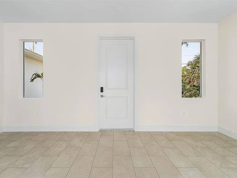 162 Apollo Dr — Photo 13